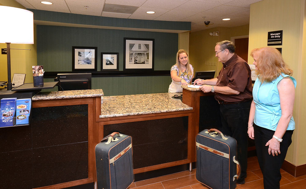 Hampton Inn Charlotte North Lake Norman Cornelius Exteriör bild